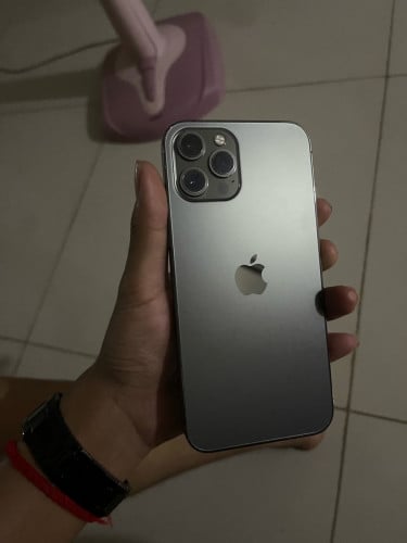 iPhone 12pro max Lla