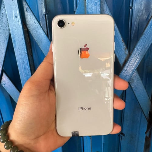 iPhone 8 64GB អេក្រង់ហ្ស៊ីន ដើរស្កេន 98%