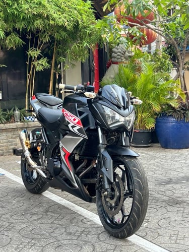 Kawasaki Z250