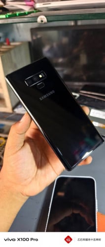 Note9កូរ៉េ Ram6Rom128Gអេក្រង់ស្រមោលតិចៗមេីលមិនចង់ឃេីញប្រេីបានធម្មតា75$