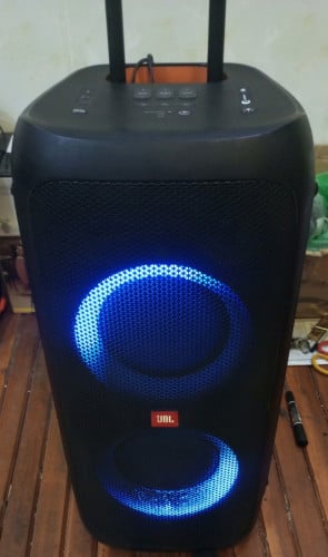 party box 310 នៅសានុំថ្មកាន់សំលេងណែន255$ វៃដូរបាន