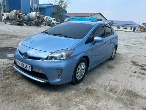 Plug in ឡានពីរអត់កន្លែងទុកលក់មួយ