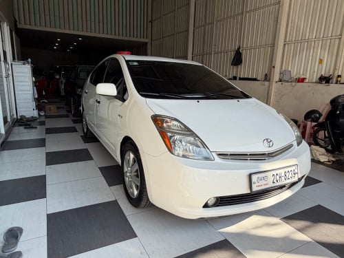 Prius 2007 Full Touring ក្នុងលឿង ឡានស្អាត អត់បុកប៉ះ ប្រវតិ្តល្អ