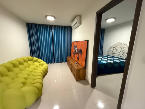 3 Bedrooms-Condo for Rent-$1,199 THE PEAK RESIDENCES