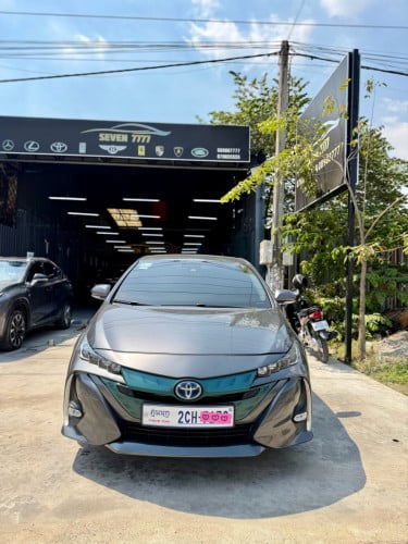 Sale Toyota Prius Prim Advanced full option