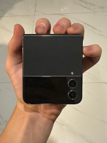 Samsung Z Flip 4 (Screen not working)