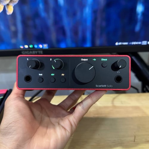 Scarlet Solo 4th Gen 99.99%