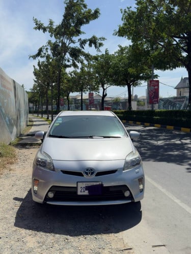Toyota Prius 2012 Silver Option 5