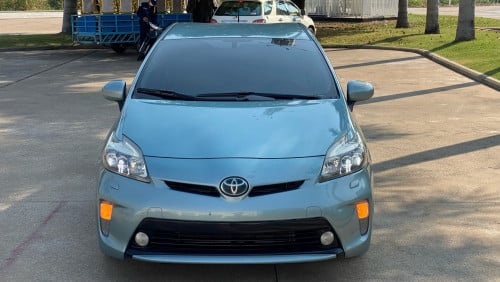 Toyota Prius 2013 option 5 Advanced ទេីបតែចូលស្តុកថ្មី តម្លៃល្អ បង់រំលស់សិក្សា១៥នាទីដកឡាន