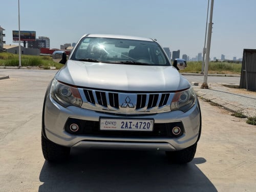 Triton ឆ្នាំ016 ម៉ាស៊ូត លេខដៃ កាស់ពីតាស់