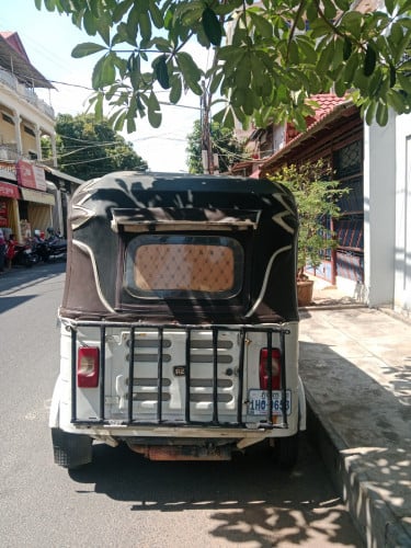 Tuktuk re018