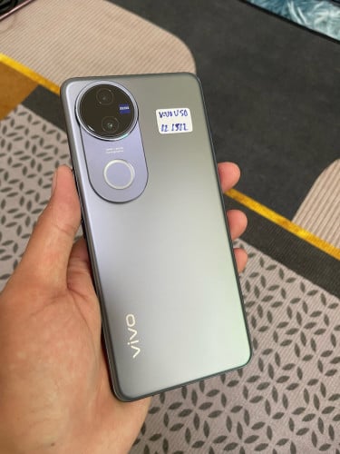 Vivo V50 12G 512G 99% 299$