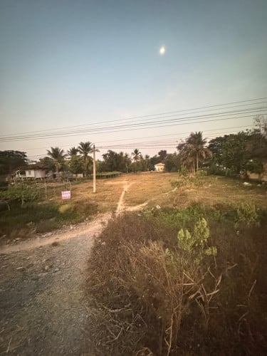 ដីលក់បន្ទាន់