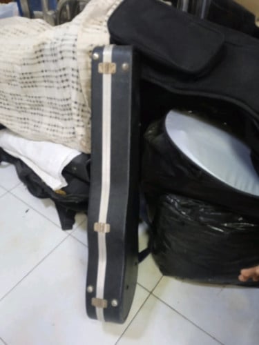 សំបកេះរឹង វីយូឡុង ផលិតនៅអាមេរិក