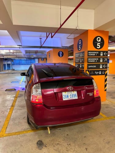 ឡានស្អាតជិសផ្ទាល់រៀបចំរួចក្នុងក្រៅ