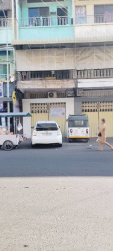 ផ្ទះអាជីវកម្មសម្រាប់ជួលម្ដុំផ្សារដេប៉ូ