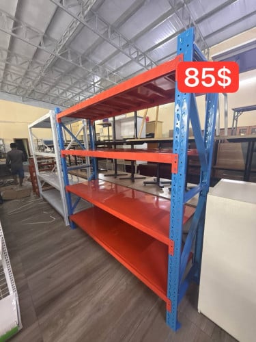 ធ្នេីរដែកថ្មី