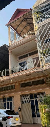 ផ្ទះលក់ ជាប់ផ្សារ បឹងសាឡាងថ្មី