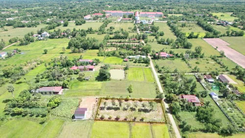 សួស្តីបាទ ដីលក់នៅកែបតម្លៃក្រោមទីផ្សារ30%បាទ