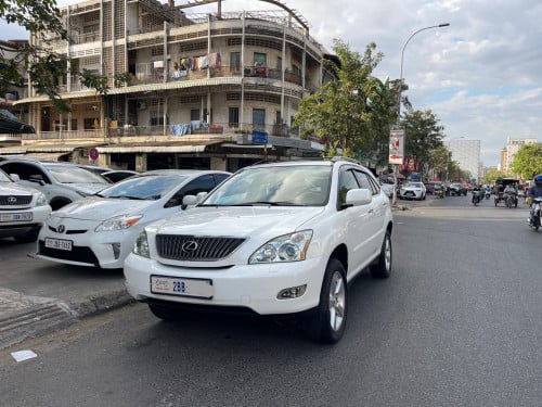 ថ្មីណាស់330 ពាក់កណ្តាលហ្វូល ប៉ុង1