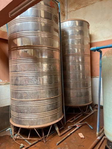 លក់សាទែនមួយទឹកពីរគ្រាប់​ នៅស្អាត​ល្អ​ ចំណុះ5000L​ តម្លៃទាប​ ទីតាំង​ស្រុក​ឈូក​ ខេត្ត​កំពត​