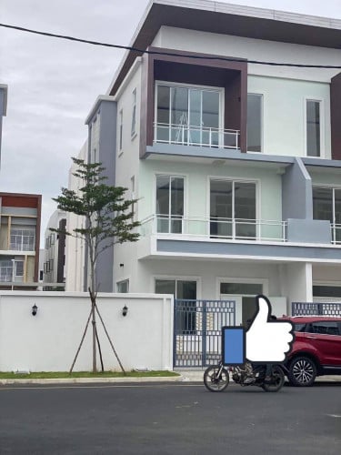 វីឡាកូនកាត់លក់បន្ទាន់ (បុរីអ័រគីដេ6A)