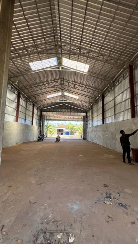 ឃ្លាំងសម្រាប់ជួល | Cheap Warehouse for Rent Located on Tbong Khmum District