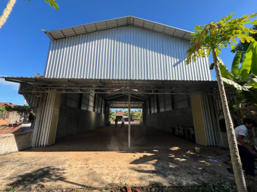 ឃ្លាំងសម្រាប់ជួល | Cheap Warehouse for Rent Located on Tbong Khmum District