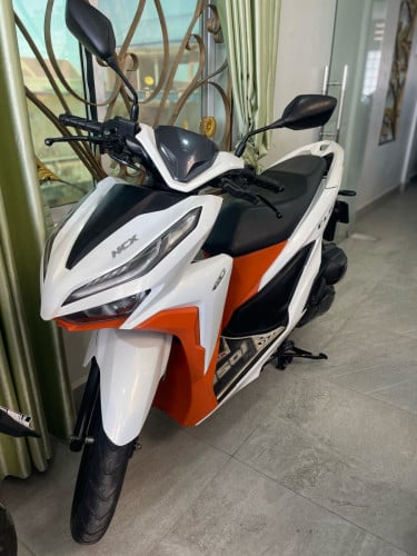 ចង់លក់Click 150cc