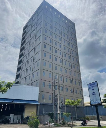 អាគារពាណិជ្ជកម្មសម្រាប់លក់ ឬជួល/ Commercial Building for Sale or Rent