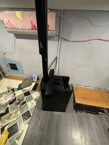 បាស់លក់  JBL EON1MK2.  លក់750ចរចារ. នៅ ស្អាត90%ថ្មកាន់