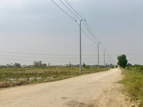 ដីលក់ ស្រុក កណ្តាលស្ទឹង ព្រលានថ្មី /​ Land For Sale near new Airport