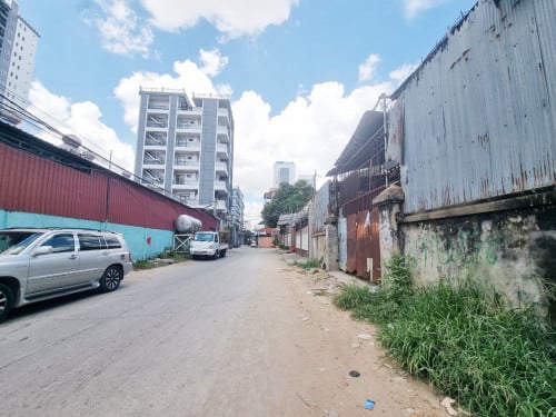 ដីលក់បន្ទាន់ - នៅទួលទំពូង | Land For Urgent Sale – in Toul Tompong - $1,500/m2