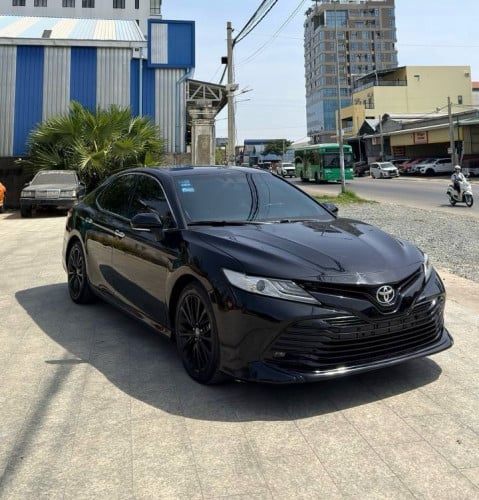 丰田凯美瑞 TOYOTA CAMRY  -2018年 -For Rent/ 租 / 임차료