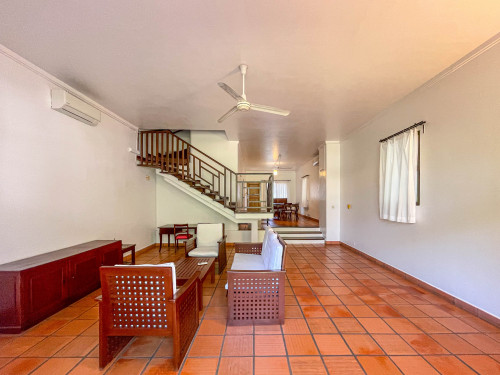 💁‍♂️ Garden 3 Bedrooms House for Rent in Tonle Bassac area