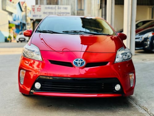 🚘 បង់រំលស់​១០០%ពុំចាំបាច់មានប្រាក់ចូលរួម​💰ការប្រាក់​0.65% ​2012 Toyota Prius​ option 5(ក្រដាសពន្ធ)
