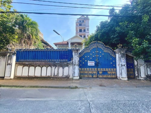 វីឡាសំរាប់ជួលទួលទំពូង   / Villa for rent Toul Tumpung