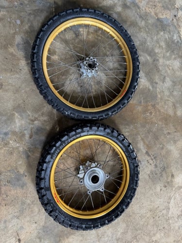 សល់កង់XRនឹងស៊ីម៉ាំងលក់ធូរៗ 010733338