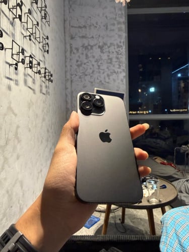 16 pro max code 256G ZP/A  ថ្មសល់ 95%