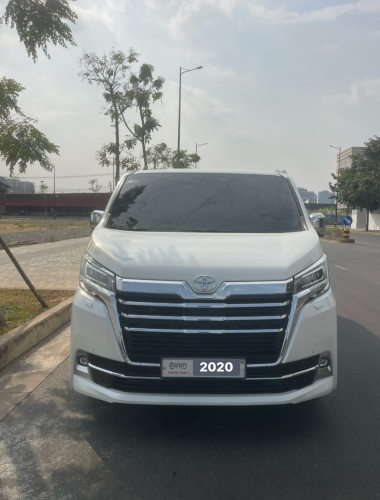 2020 Toyota Granvia ម្ចាស់ដេីមទិញគាស់កេះ ថ្មីខ្លាំង