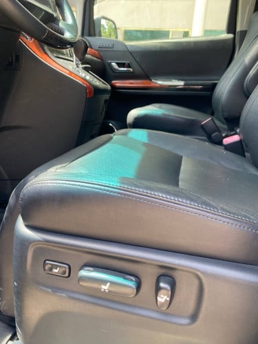 Alphard 2012 top options