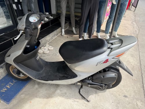 Dio Z4 ក្រដាស់ពន្ធលក់ 320$ ចរចារ