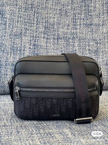 Dior Messenger Bag ស្អាត សង្ហា ទាន់សម័យ 🖤👌"