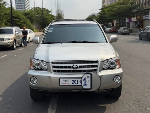 Highlanderឆ្នាំ2001 ប៉ុង2 ម៉ាសុីន6 ឡានស្អាត ផ្លាកលេខខ្ពស់កប់សេរីម៉ាសុីននៅស្អាត ឈ្មោះម្ចាស់ដើម