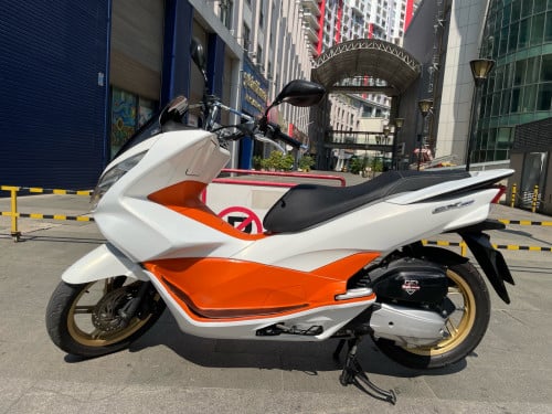 Honda Pcx150cc 2017 ស្មាតឃី New98%មានពន្ធកាតគ្រីស្លាកលេខ