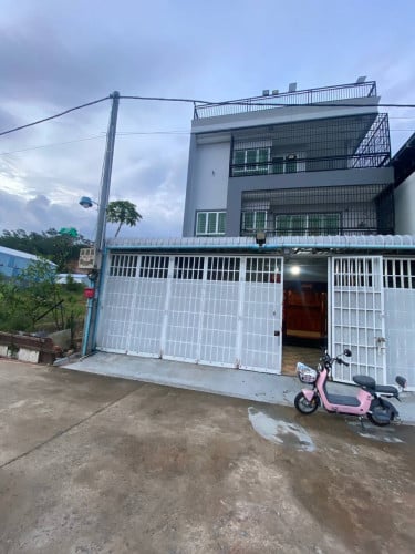 House for rent near Chinatown