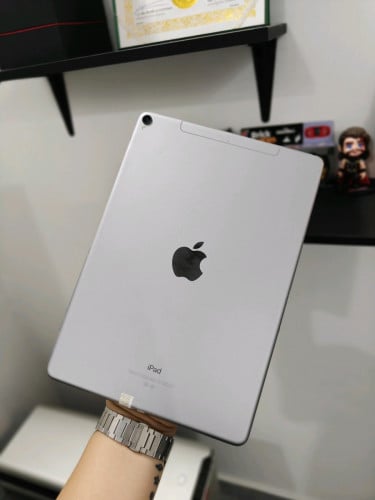 iPad Pro 10.5' 2017 256g Sim wifi ស្អាត97%