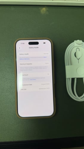 iPhone 17air 256GB gold LL/A look like new 99.98%