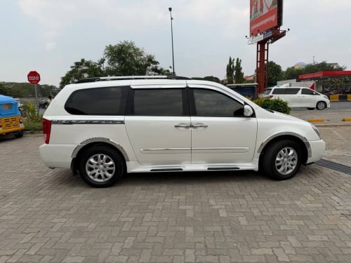 Kia Carnival 2012full option