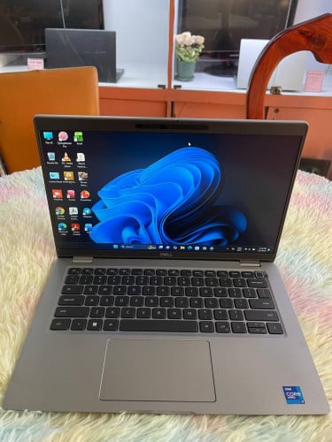 Laptop Dell Latitude 5420  i7-1185G7 Ram 8 GB SSD/ M.2 512 GB 14'' Full HD  $320